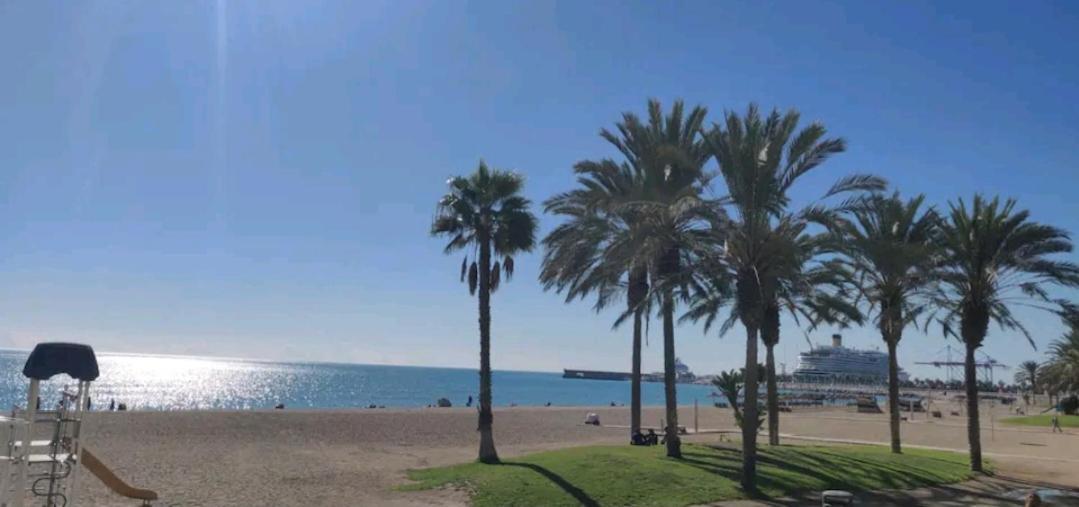 Beach House Apartment, Playa Malagueta Malaga Zewnętrze zdjęcie