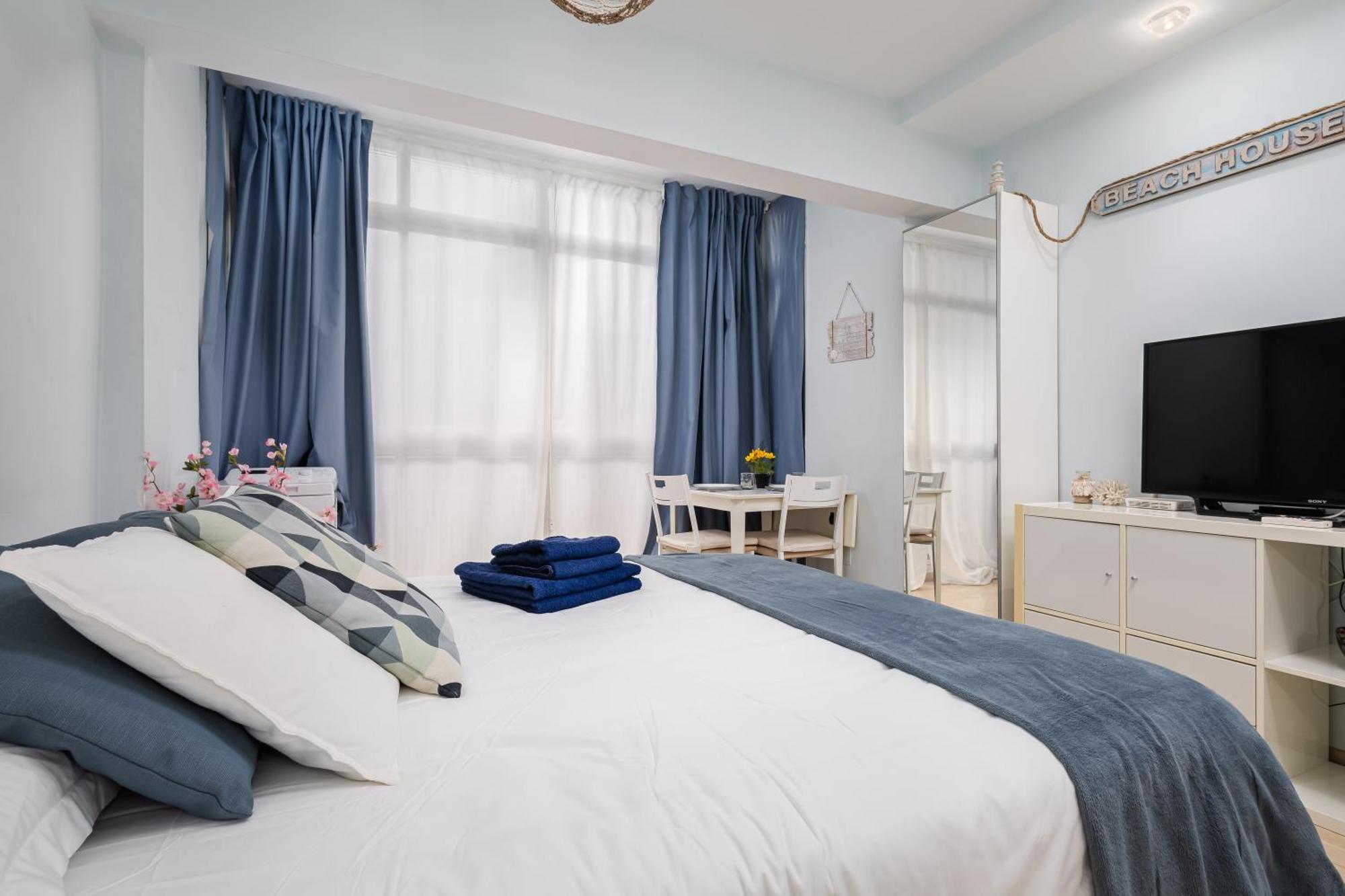 Beach House Apartment, Playa Malagueta Malaga Zewnętrze zdjęcie